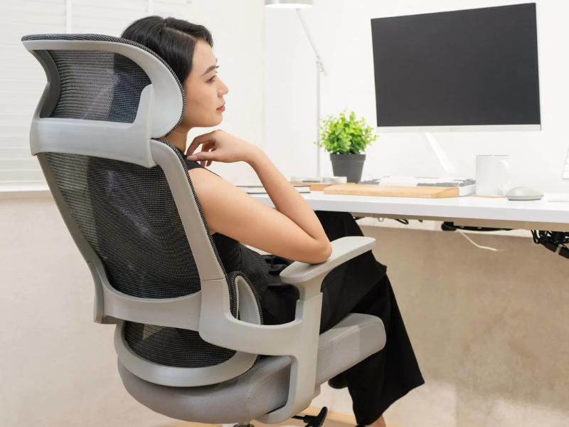 Thói quen giúp bảo vệ sức khỏe khi làm việc văn phòng